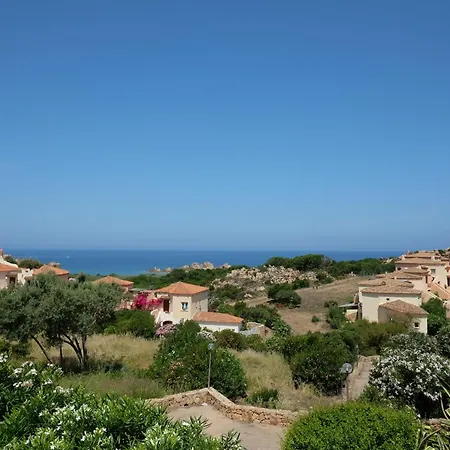 Calarossa Sardinia Nyaraló Isola Rossa