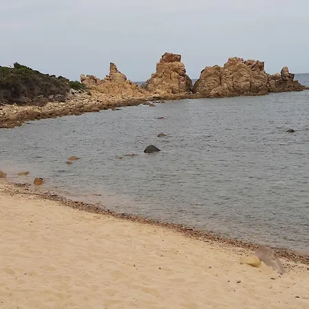 Calarossa Sardinia Nyaraló Isola Rossa